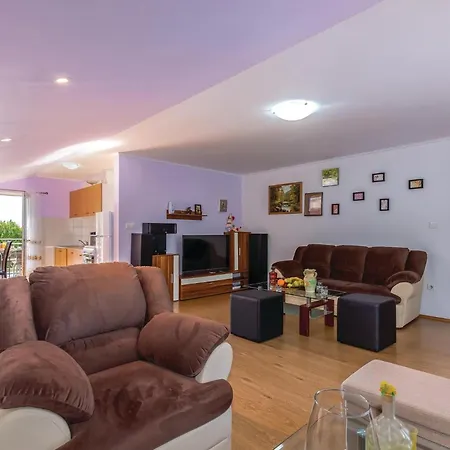 Beautiful In Apartamento Bribir (Primorje-Gorski Kotar)