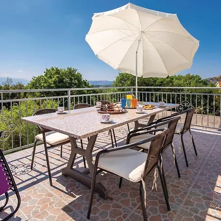 Beautiful In Apartamento Bribir (Primorje-Gorski Kotar)